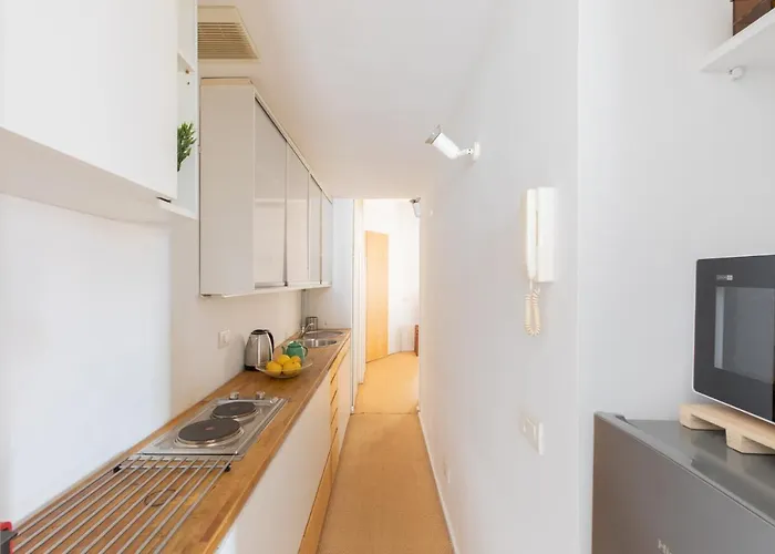 Iflat The Carpet Apartment Rom
